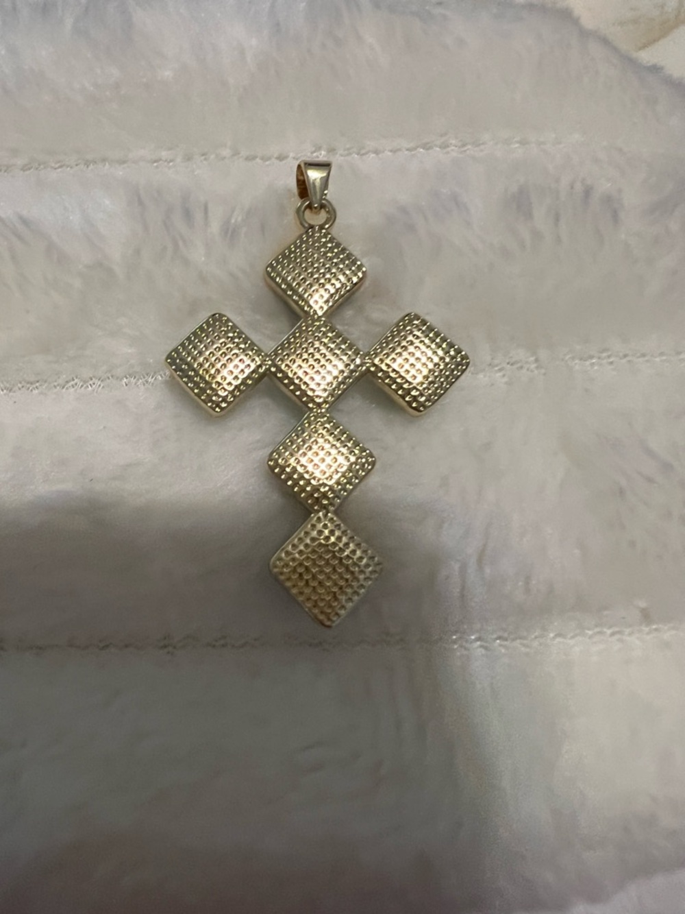 Gold-Trim Turquoise Color Dyed Howlite Stone Cross Pendant Necklace NWOT - Picture 3 of 4